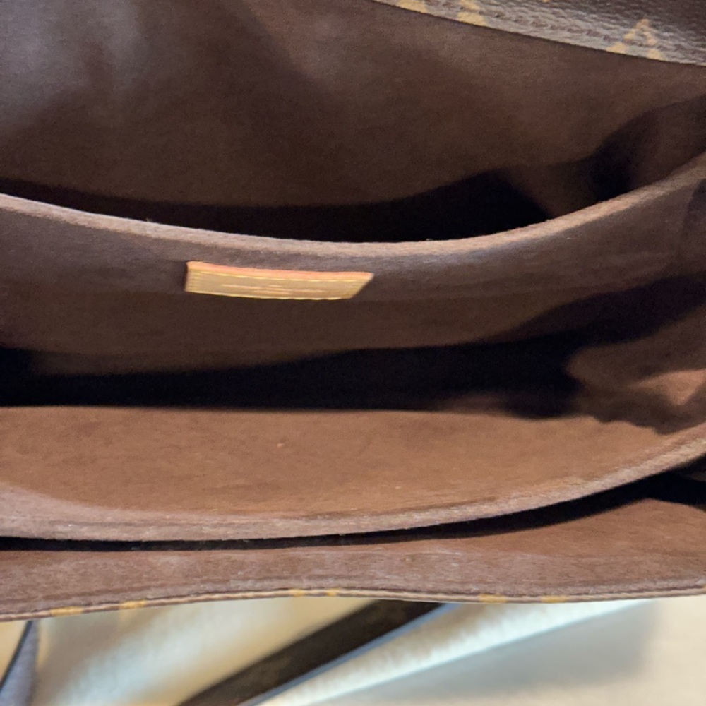 Louis Vuitton Pochette Métis - Picture 12 of 15